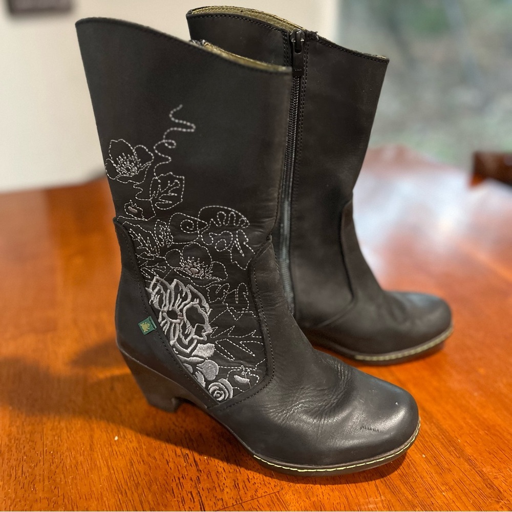 El Naturalista Black Leather Floral Embroidered Heeled Ankle Boots ER 37 US 6